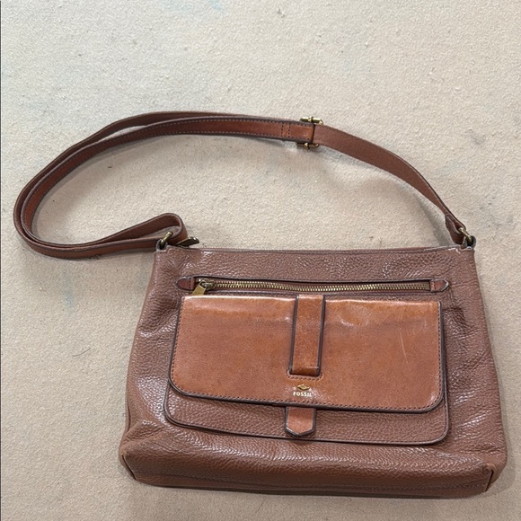 Fossil Brown Leather Crossbody Bag with Classic Design - Picture 1 of 5